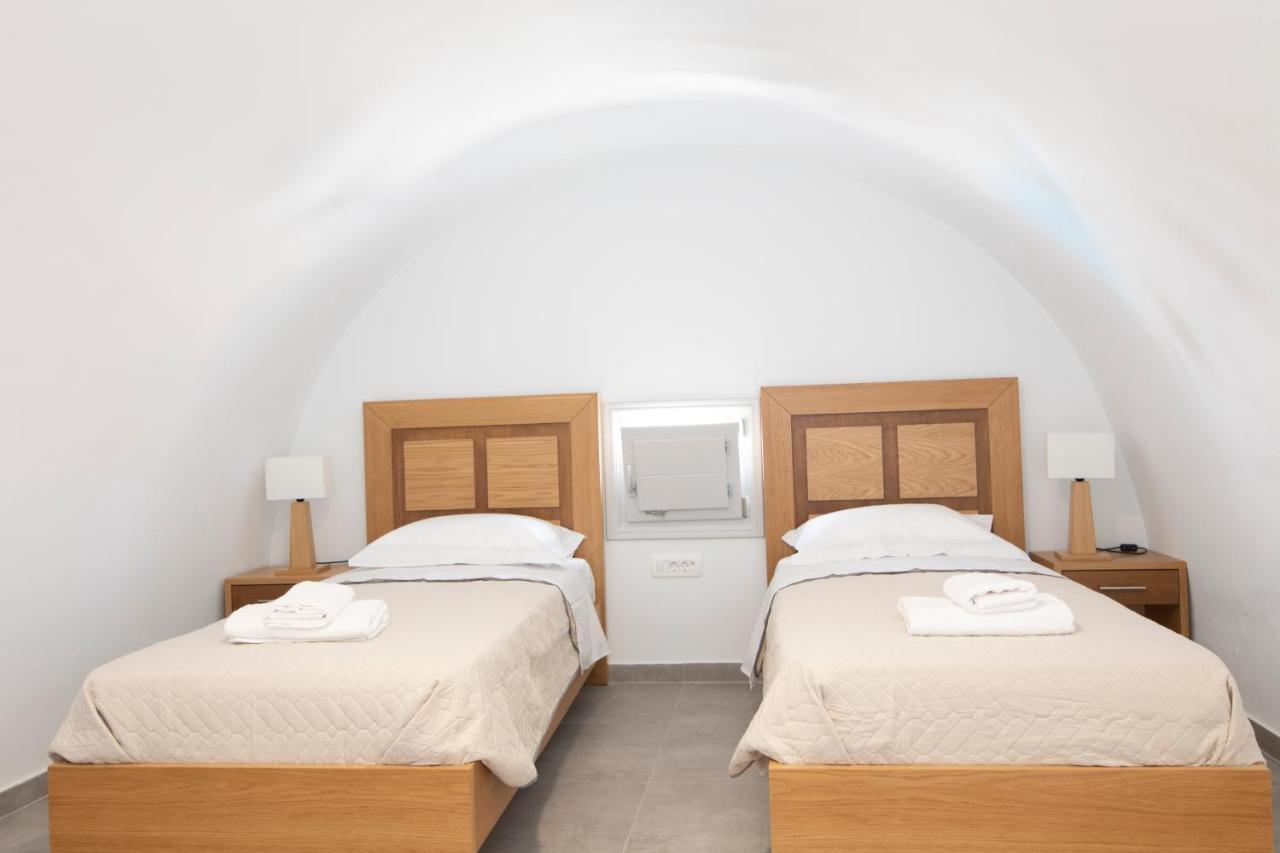 Petra Aqua (adults Only) 3* Perissa (Santorini)