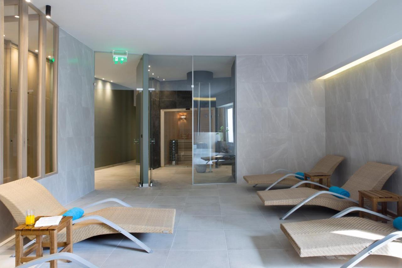 & Hotel 4*