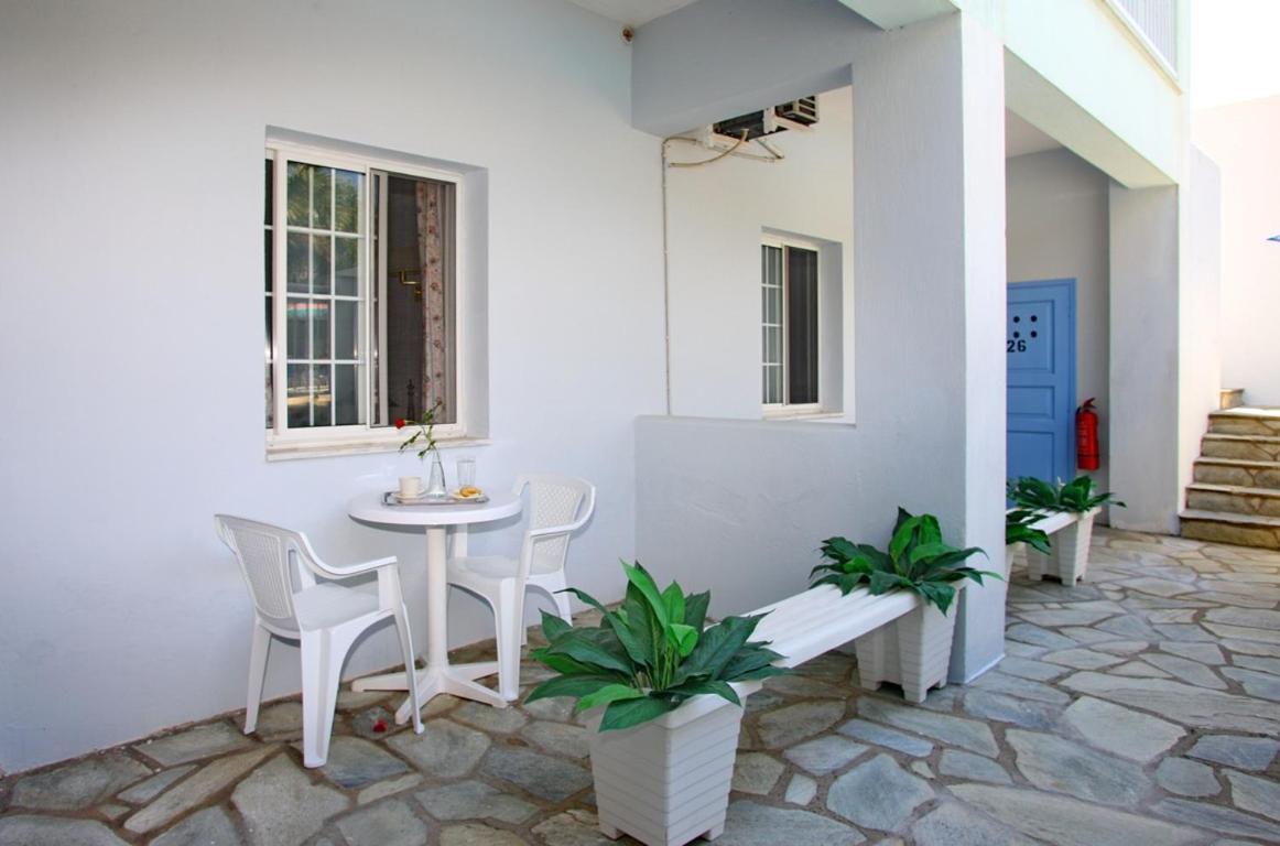 Dolphin 2* Skopelos Town