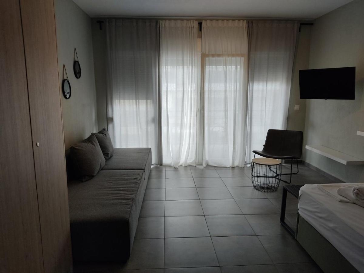 Iasonas View Nea Peramos (Macedonia)
