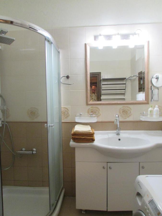 το σπιτι με την σπηλιά Holiday home *