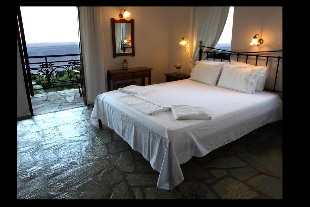 Mando Beachfront Guest house