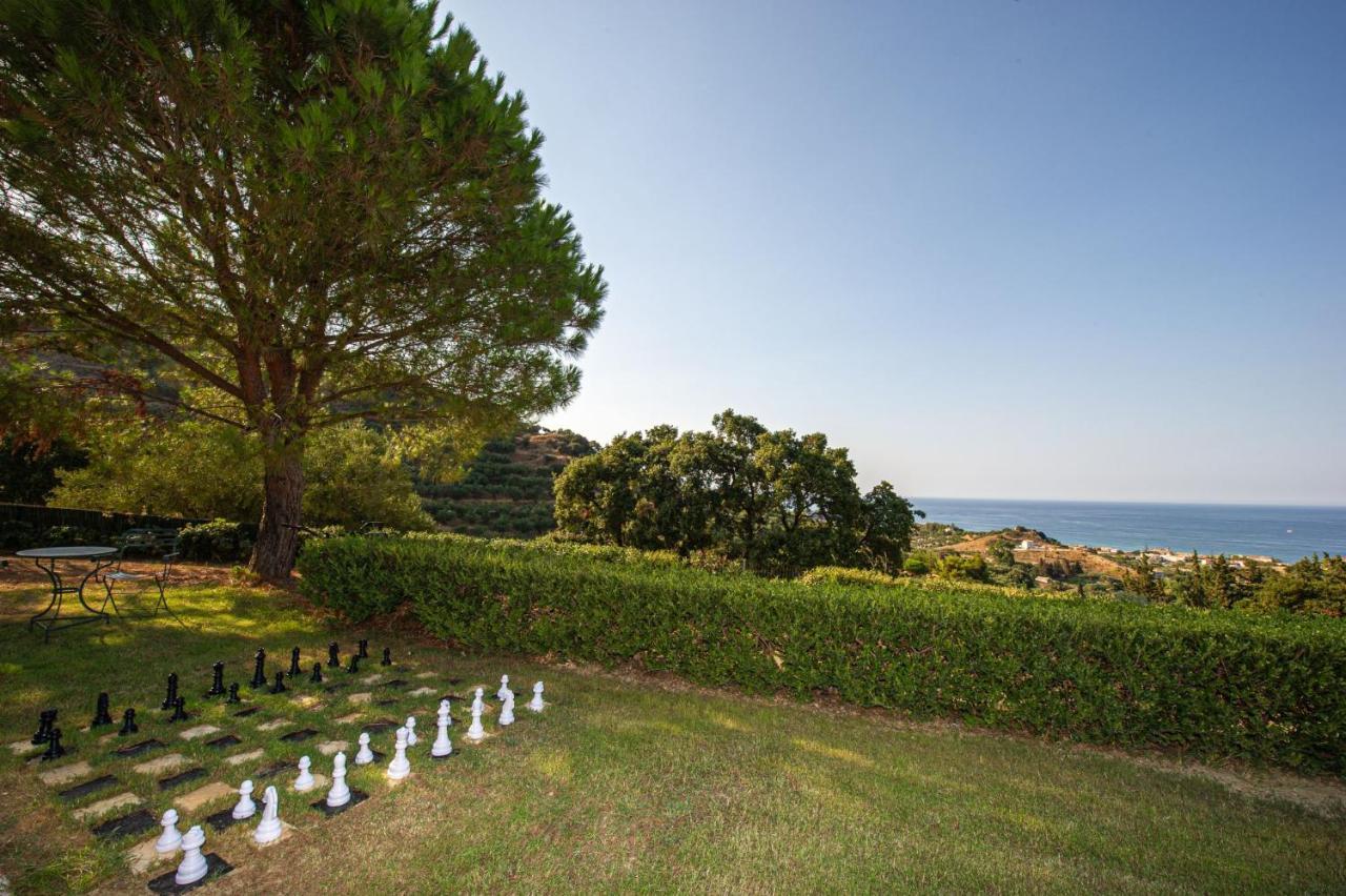 Wild Oak Estate - Stunning Views At A Dreamy Location, By Zantewize Holiday home