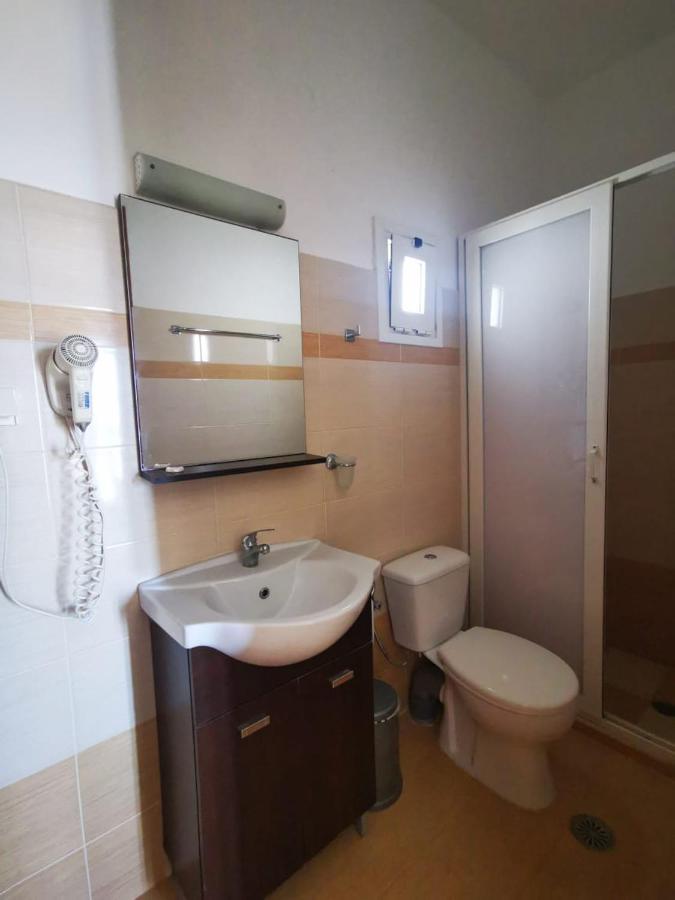 Nikos Aparthotel