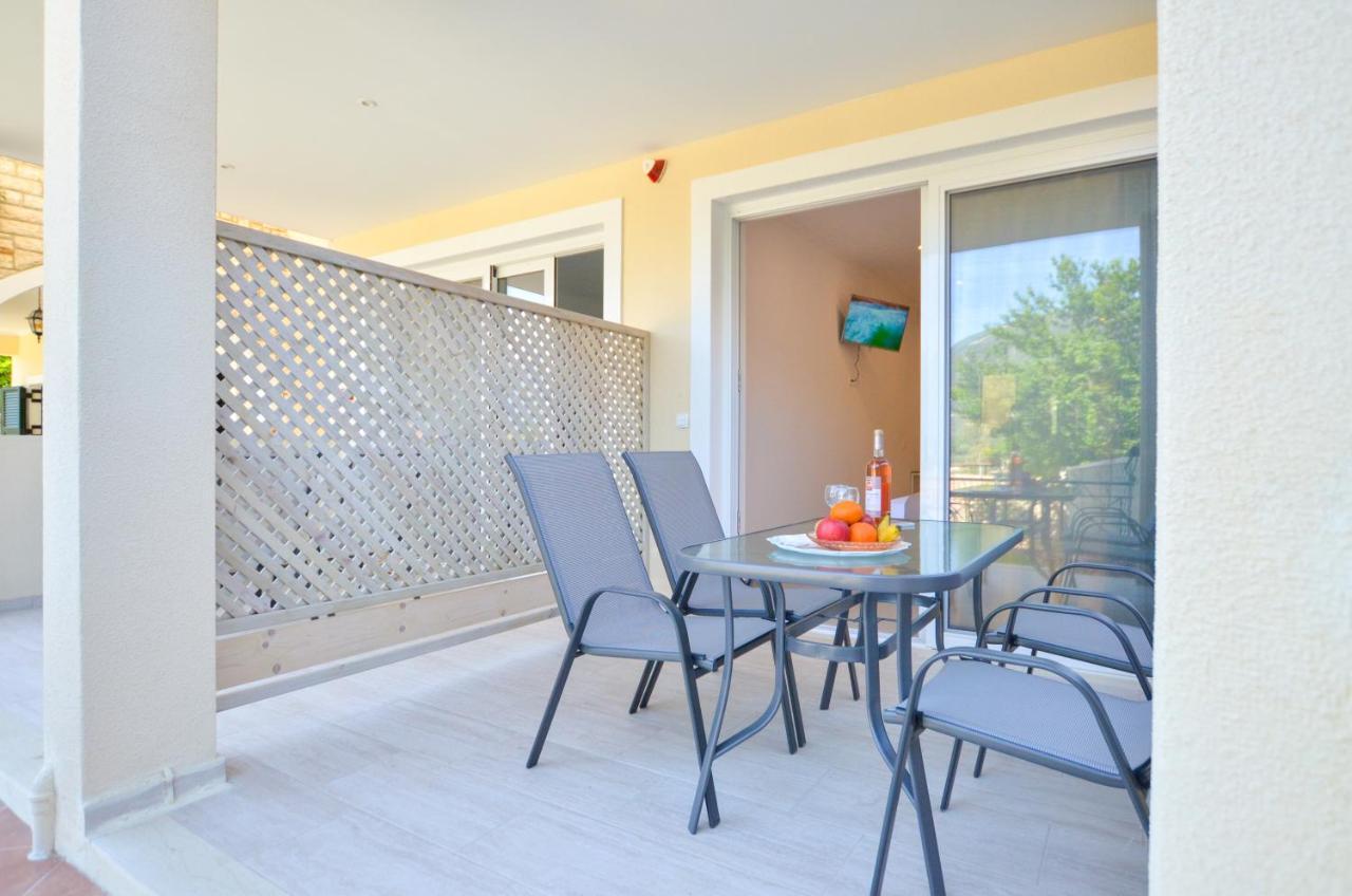 Meltemi Aparthotel