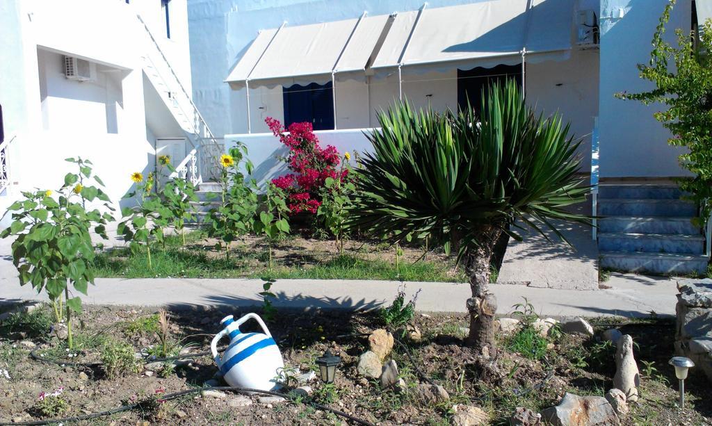Iro Aparthotel Paralia Agias Foteinis