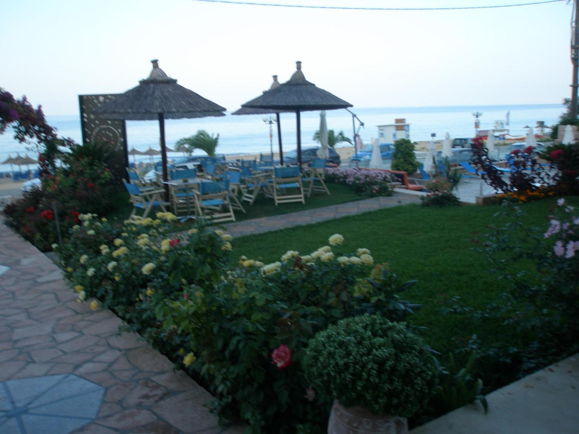 Aparthotel Haris And 3*