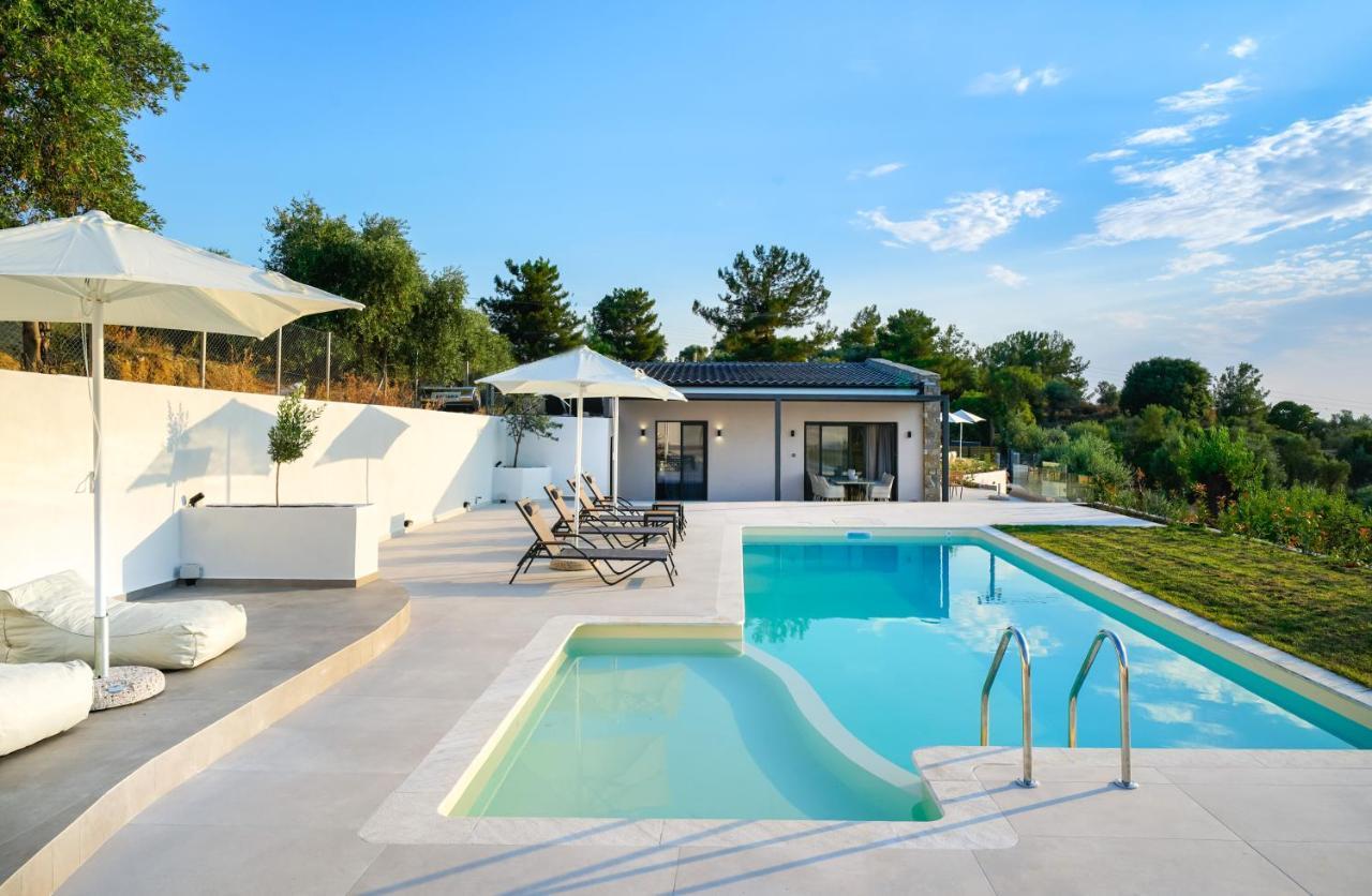 Videre Luxury *