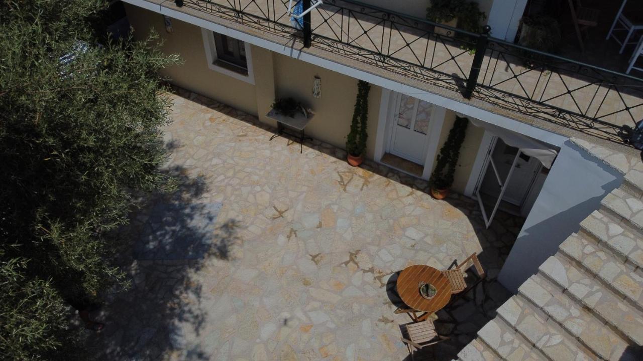 South Side Guest house Athanion