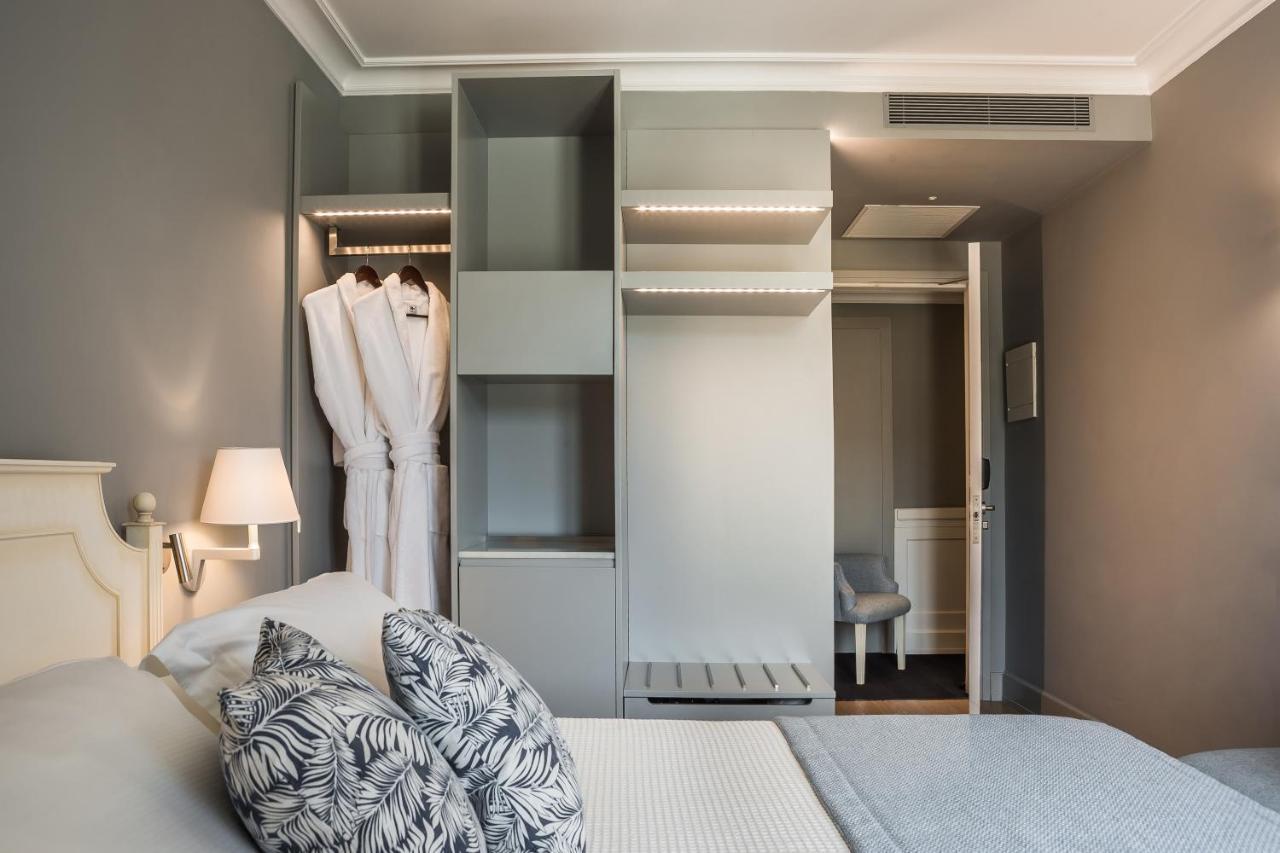 Hotel Aenos 4*