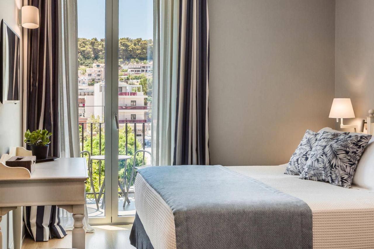 Aenos Hotel 4*