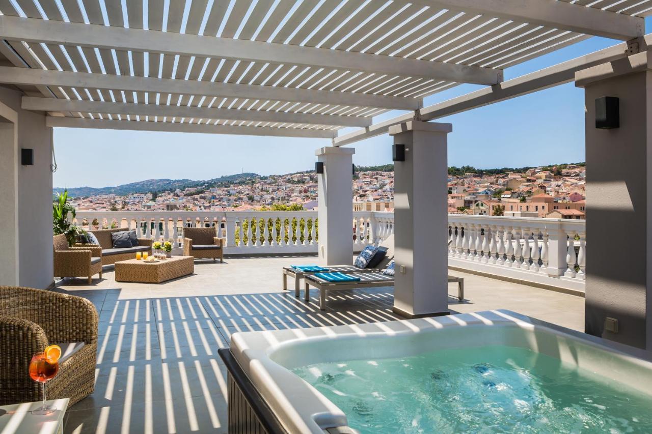 Hotel Aenos 4*