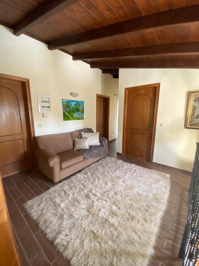 Manos' Traditional Maisonette