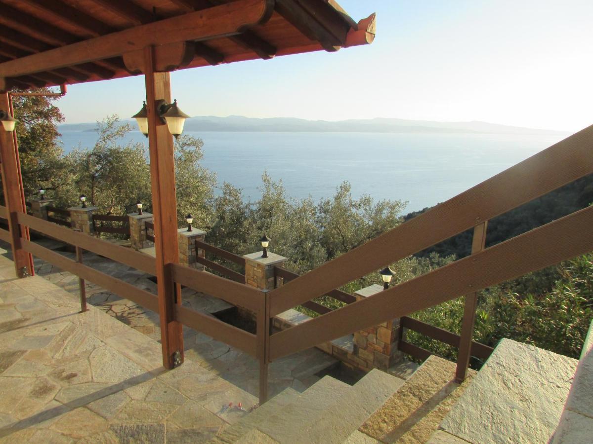 το σπιτι με την σπηλιά Holiday home *