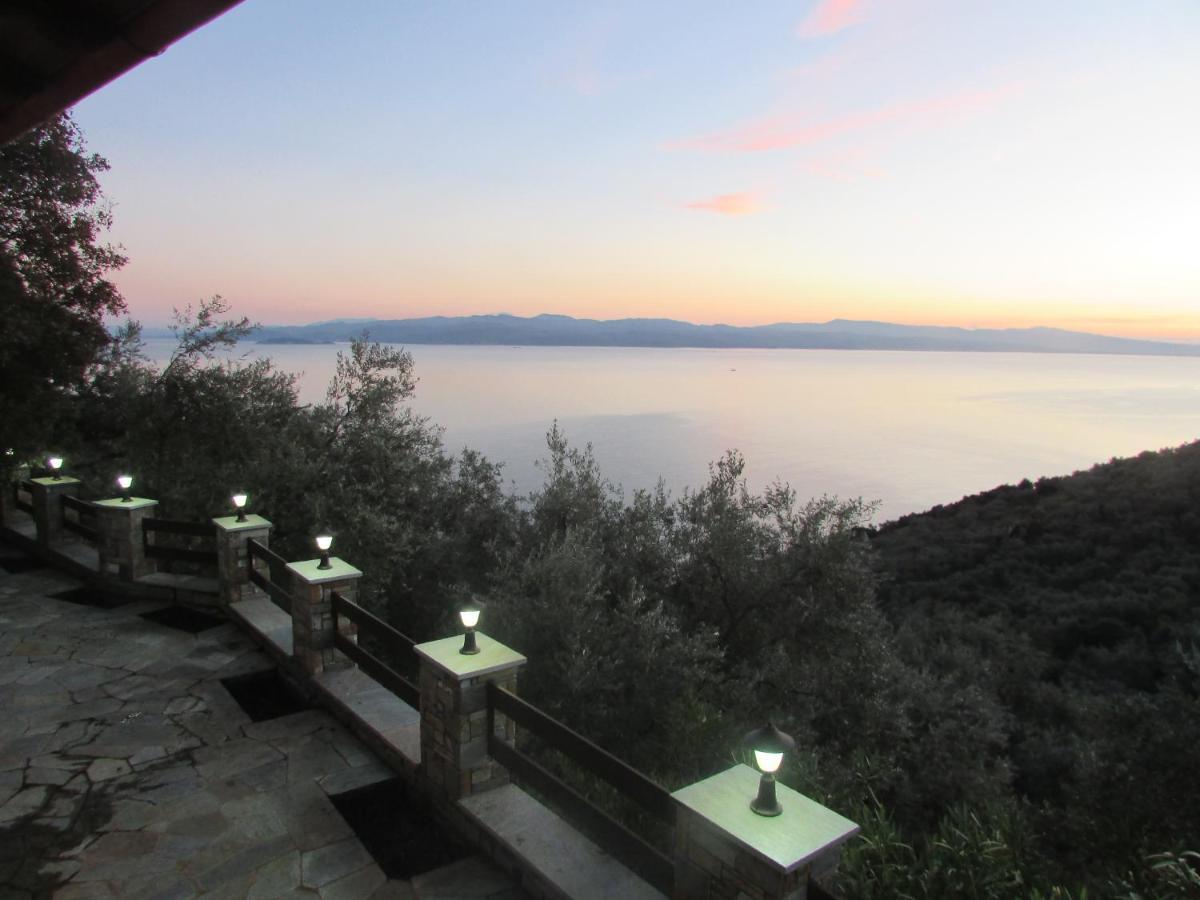το σπιτι με την σπηλιά Holiday home Platanias (Thessaly)