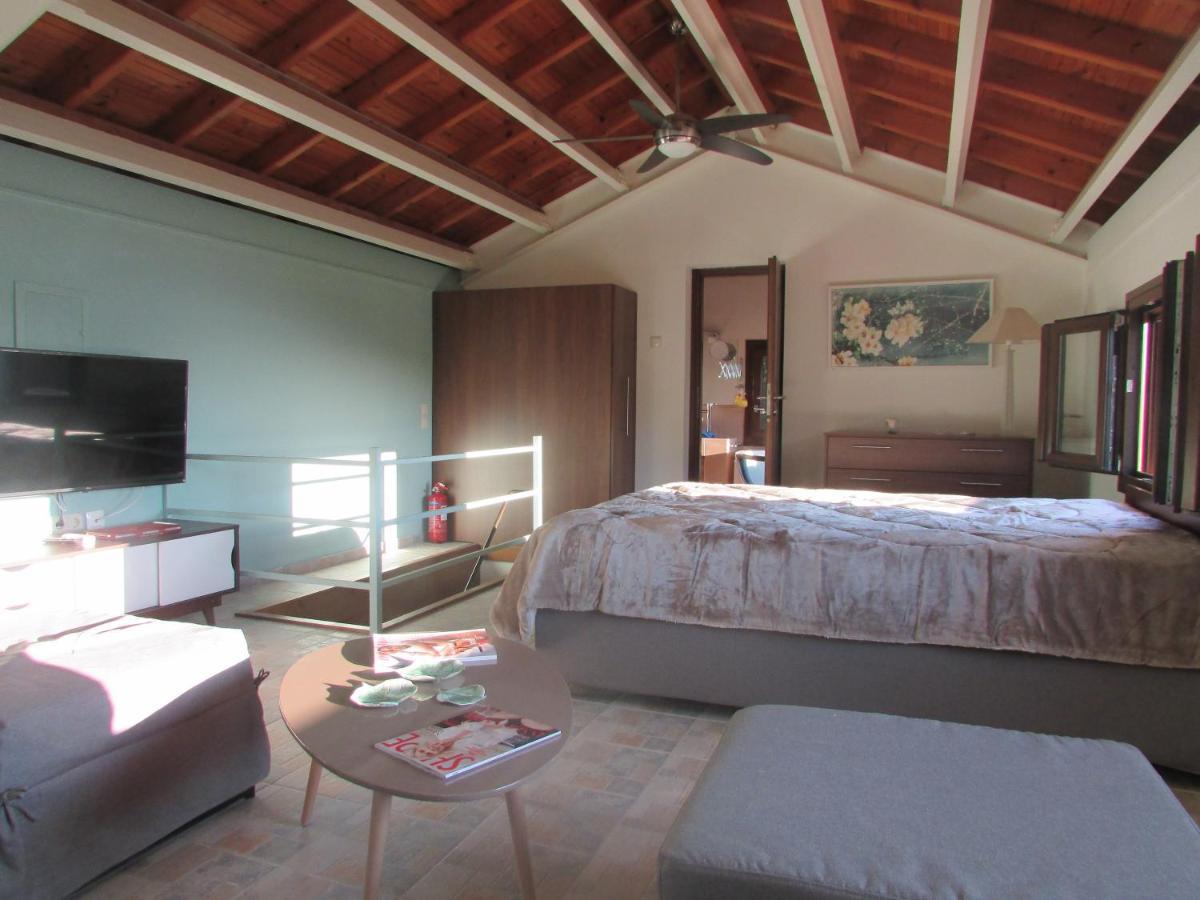 Holiday home το σπιτι με την σπηλιά