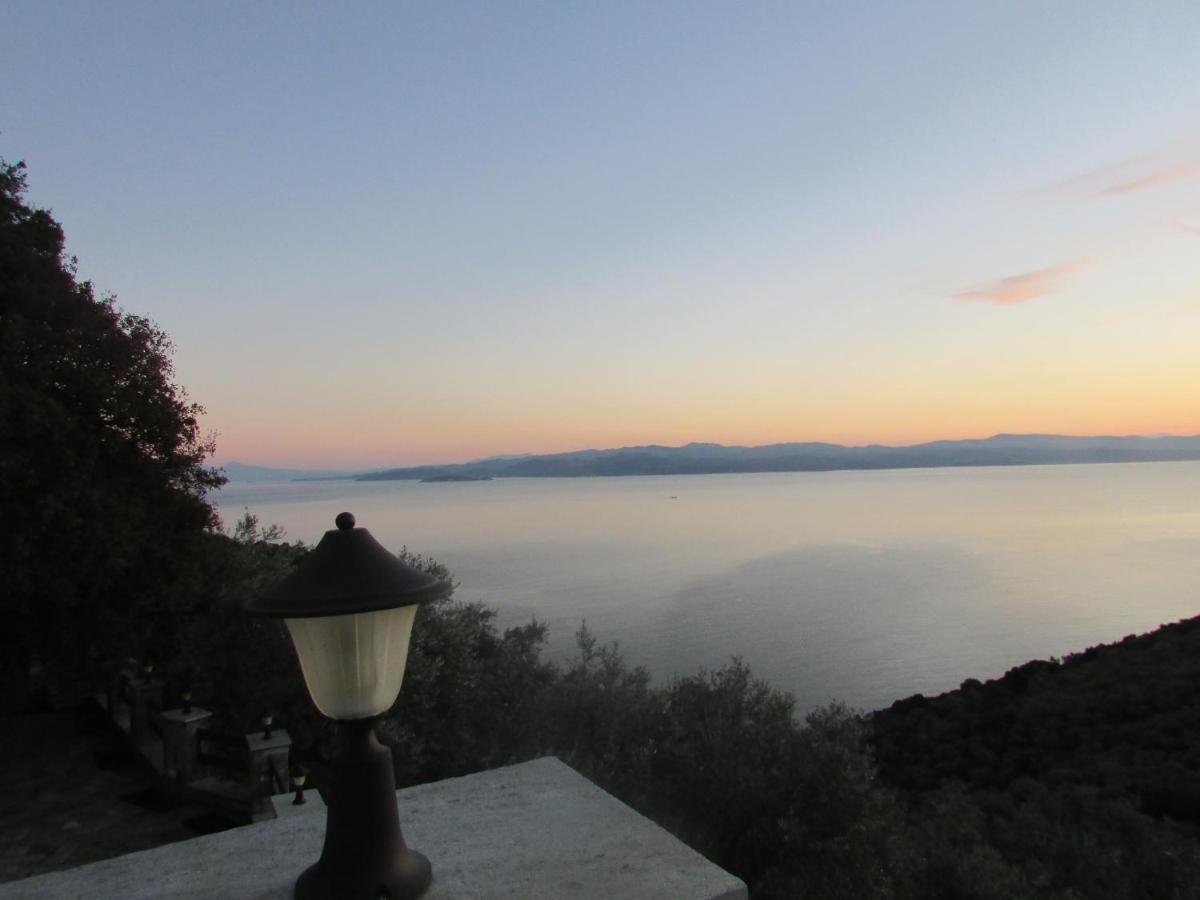 το σπιτι με την σπηλιά Holiday home