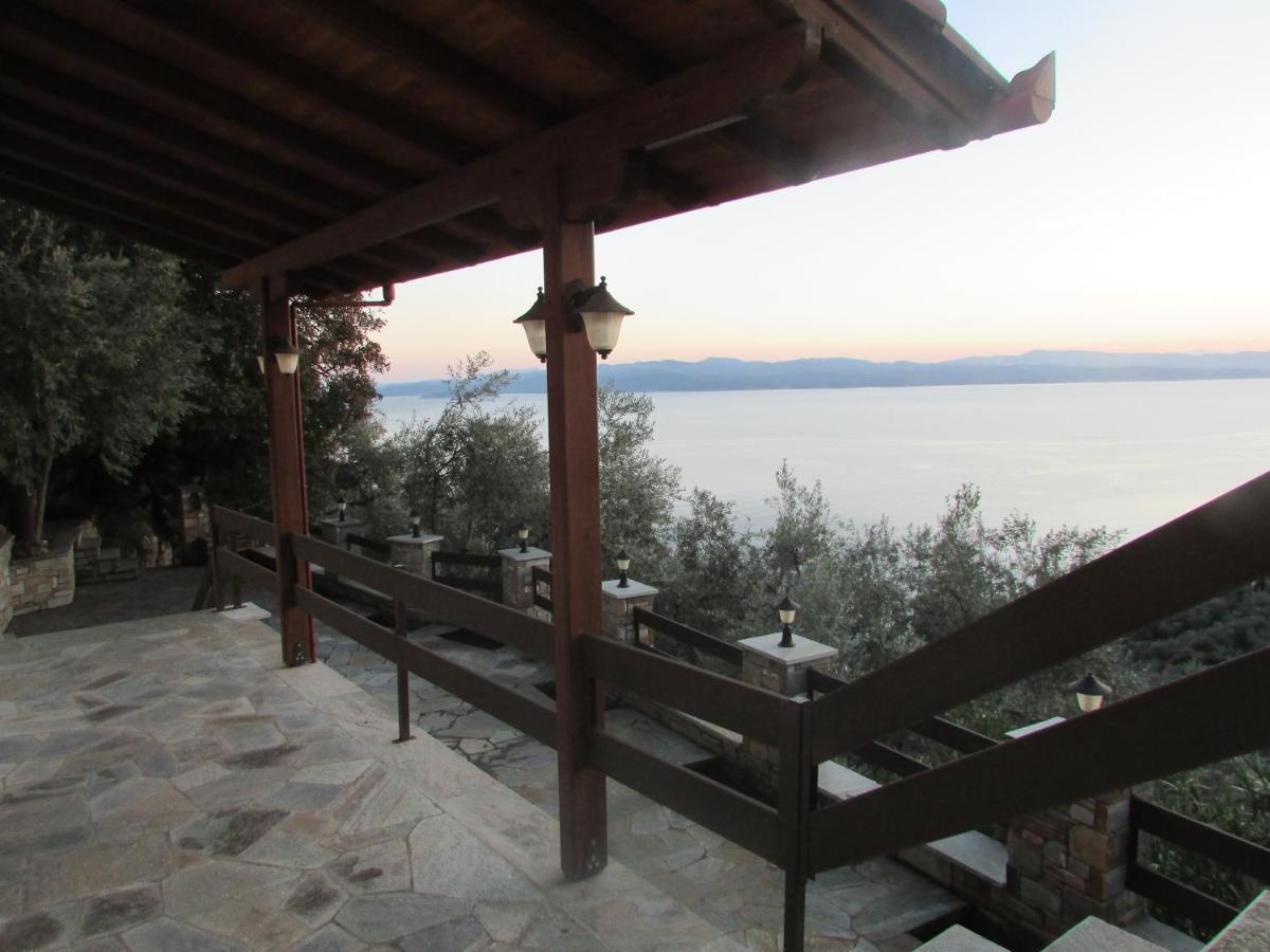 Holiday home το σπιτι με την σπηλιά