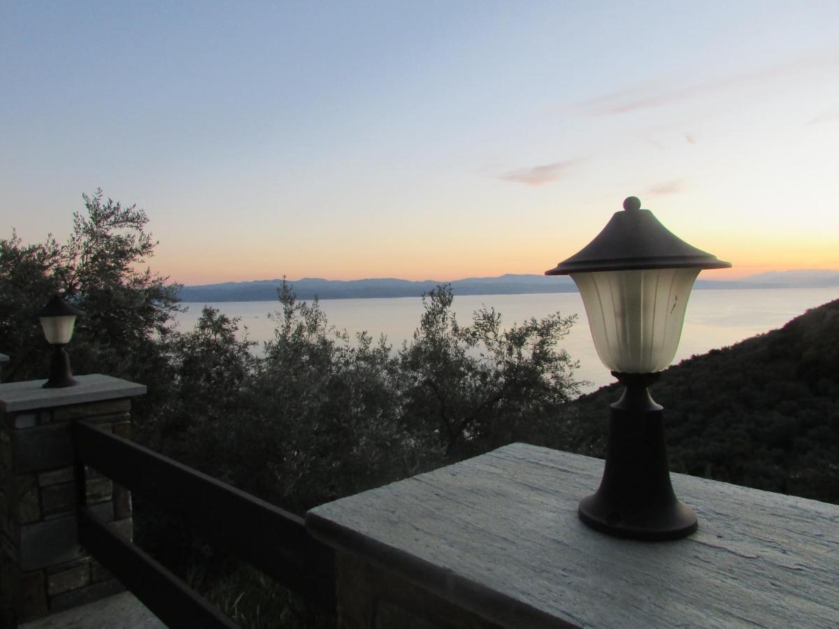 το σπιτι με την σπηλιά Holiday home Platanias (Thessaly)