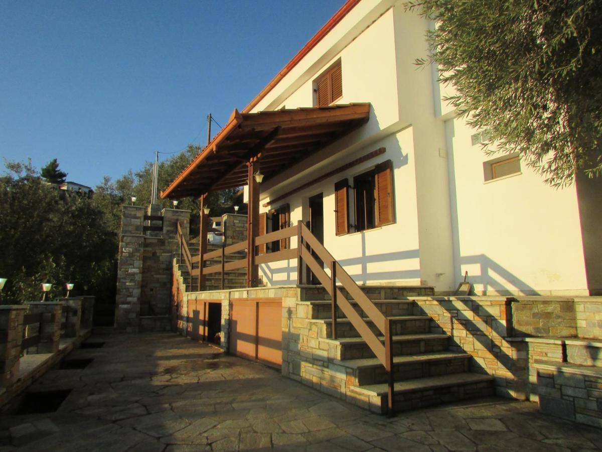 Holiday home το σπιτι με την σπηλιά