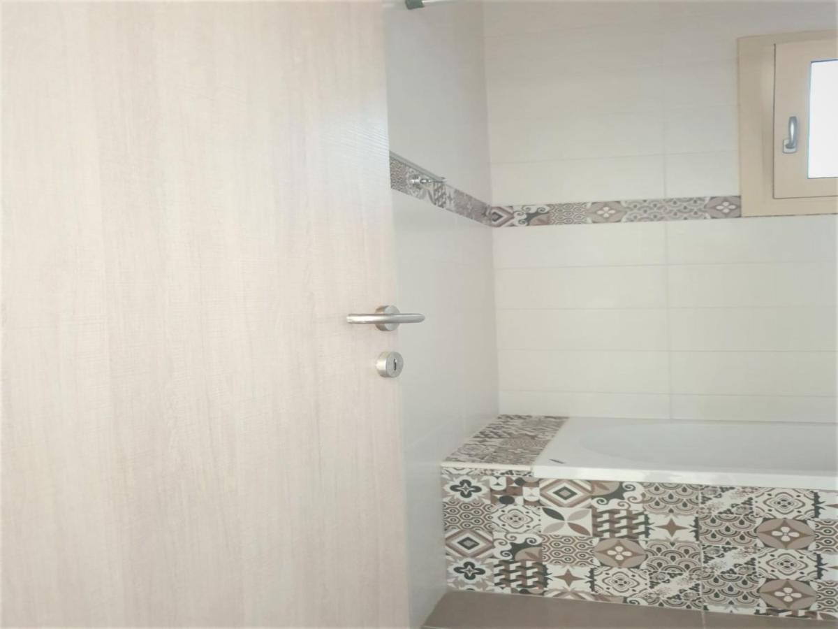 In - 21 Full View Adults Only * Hersonissos (Crete)