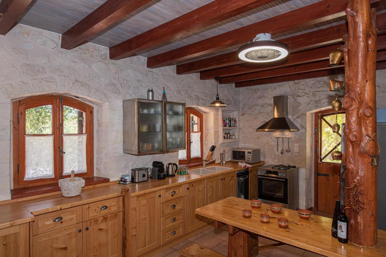 Wild Oak Estate - Stunning Views At A Dreamy Location, By Zantewize Holiday home *
