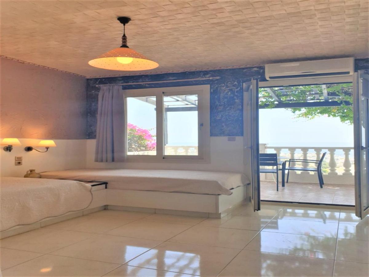 Villa Entire Full View 3 Bedrooms 3 Bathrooms 3 Kitchens Hersonissos (Crete)