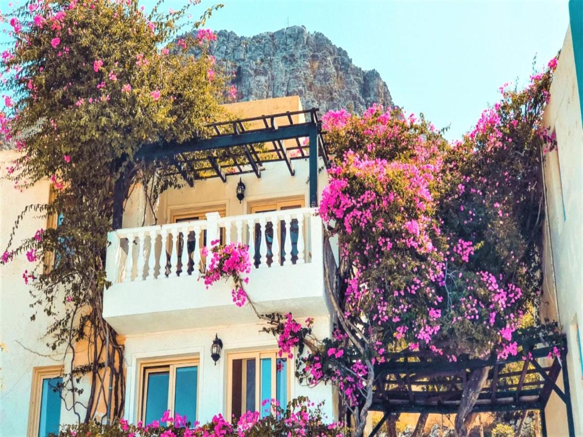 Entire Full View 3 Bedrooms 3 Bathrooms 3 Kitchens Hersonissos (Crete)
