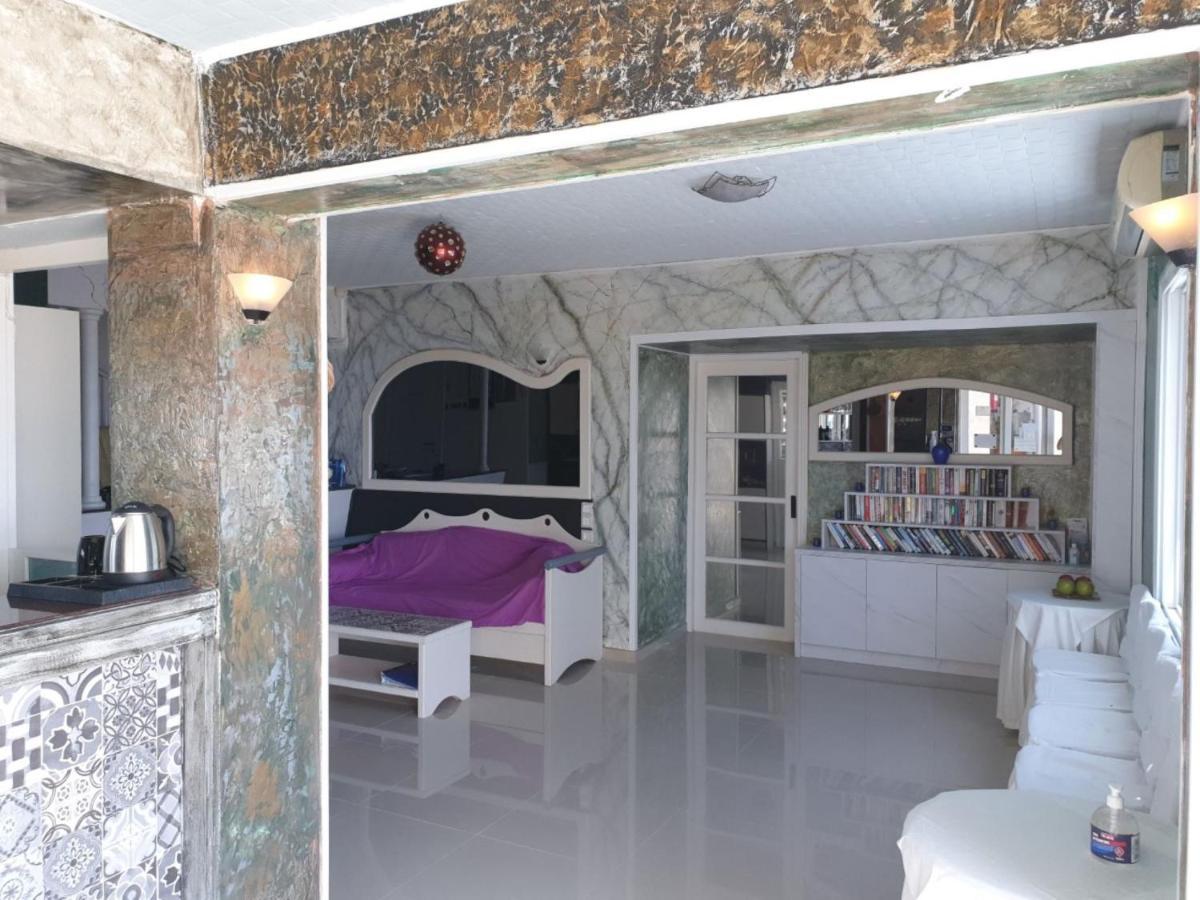 Entire Full View 3 Bedrooms 3 Bathrooms 3 Kitchens Villa Hersonissos (Crete)