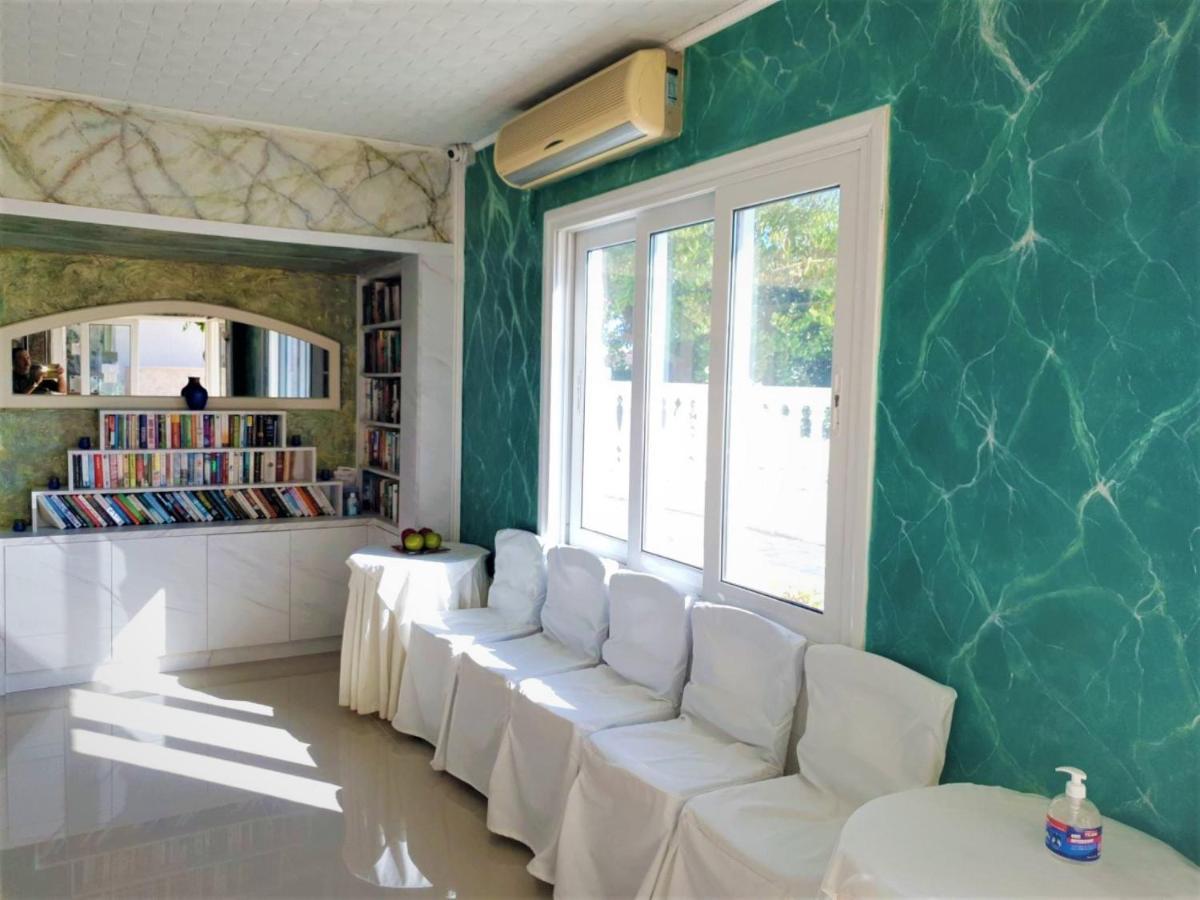 Villa Entire Full View 3 Bedrooms 3 Bathrooms 3 Kitchens *