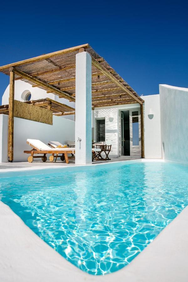 Thimari Fira (Santorini)