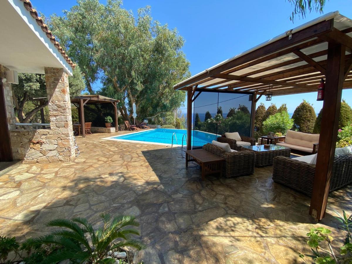 Luxury With Stunning Panoramic Sea View