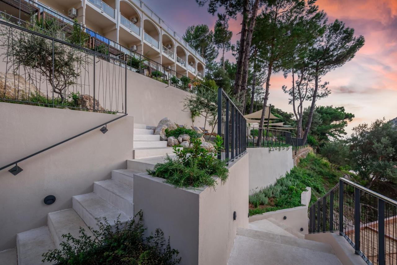 Akrotiri - Adult Friendly Hotel