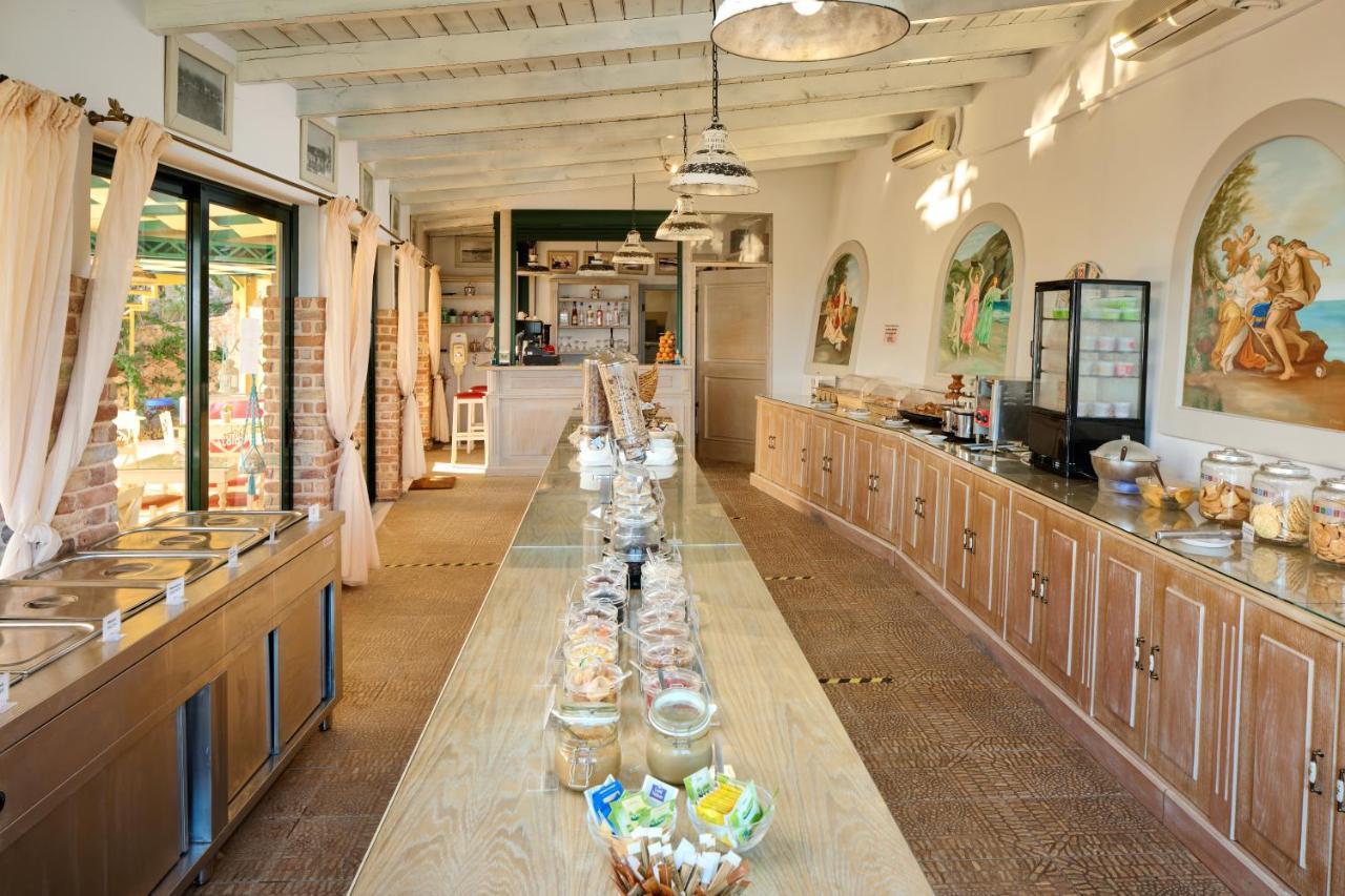 Kastro Maistro Hotel 2*