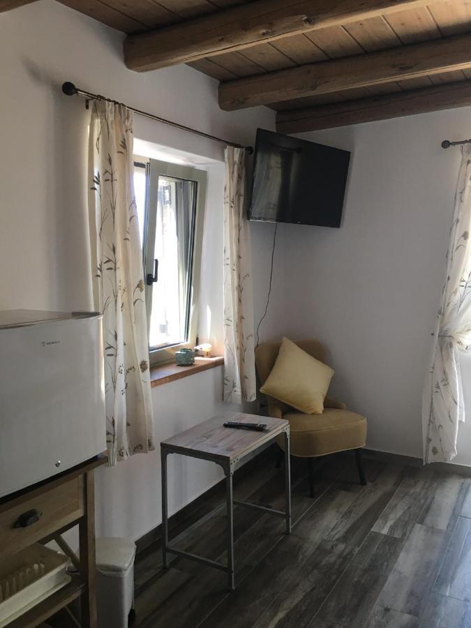 The Mousehouse Riglia