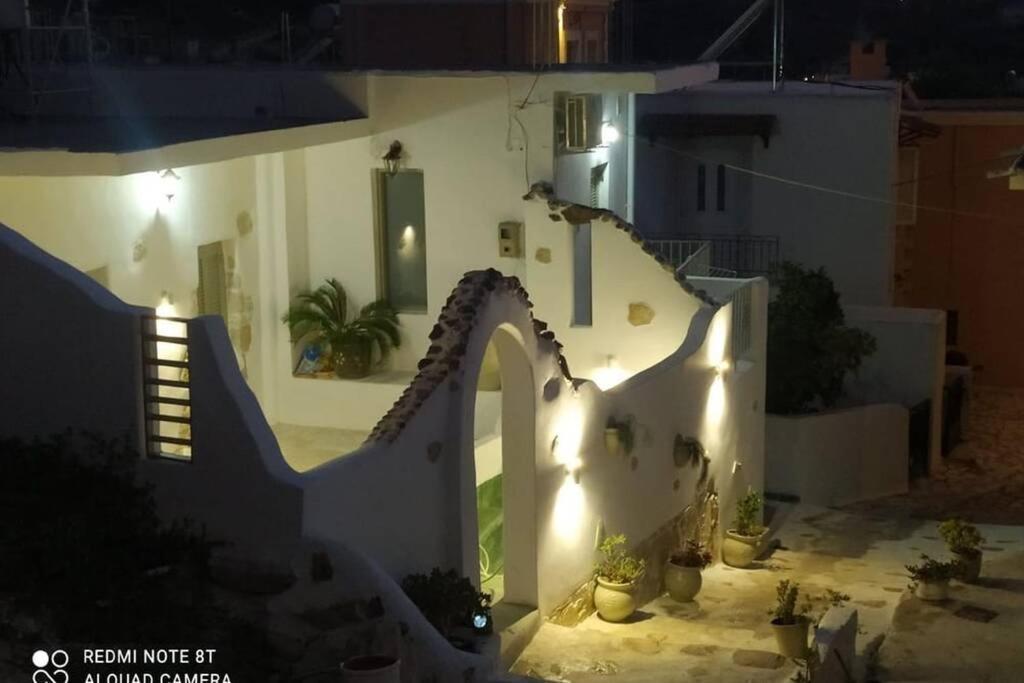 Sonia's Luxury With Jacuzzi * Kamilari