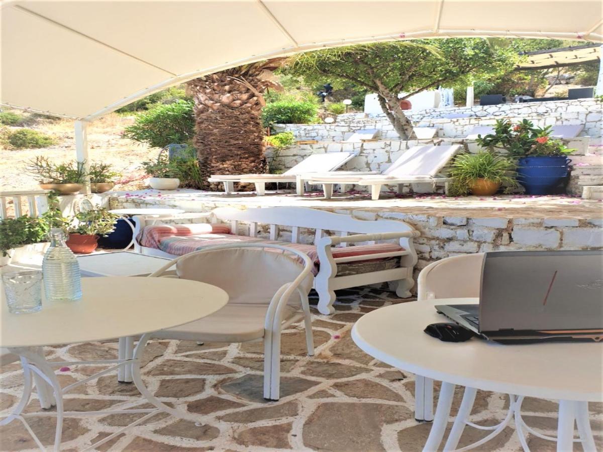 In - Senior Citizen In Blue Guest house Hersonissos (Crete)