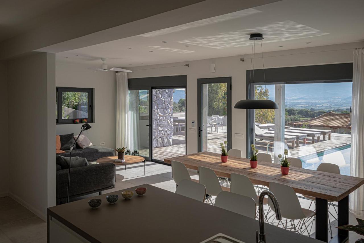 Aetos Villa *