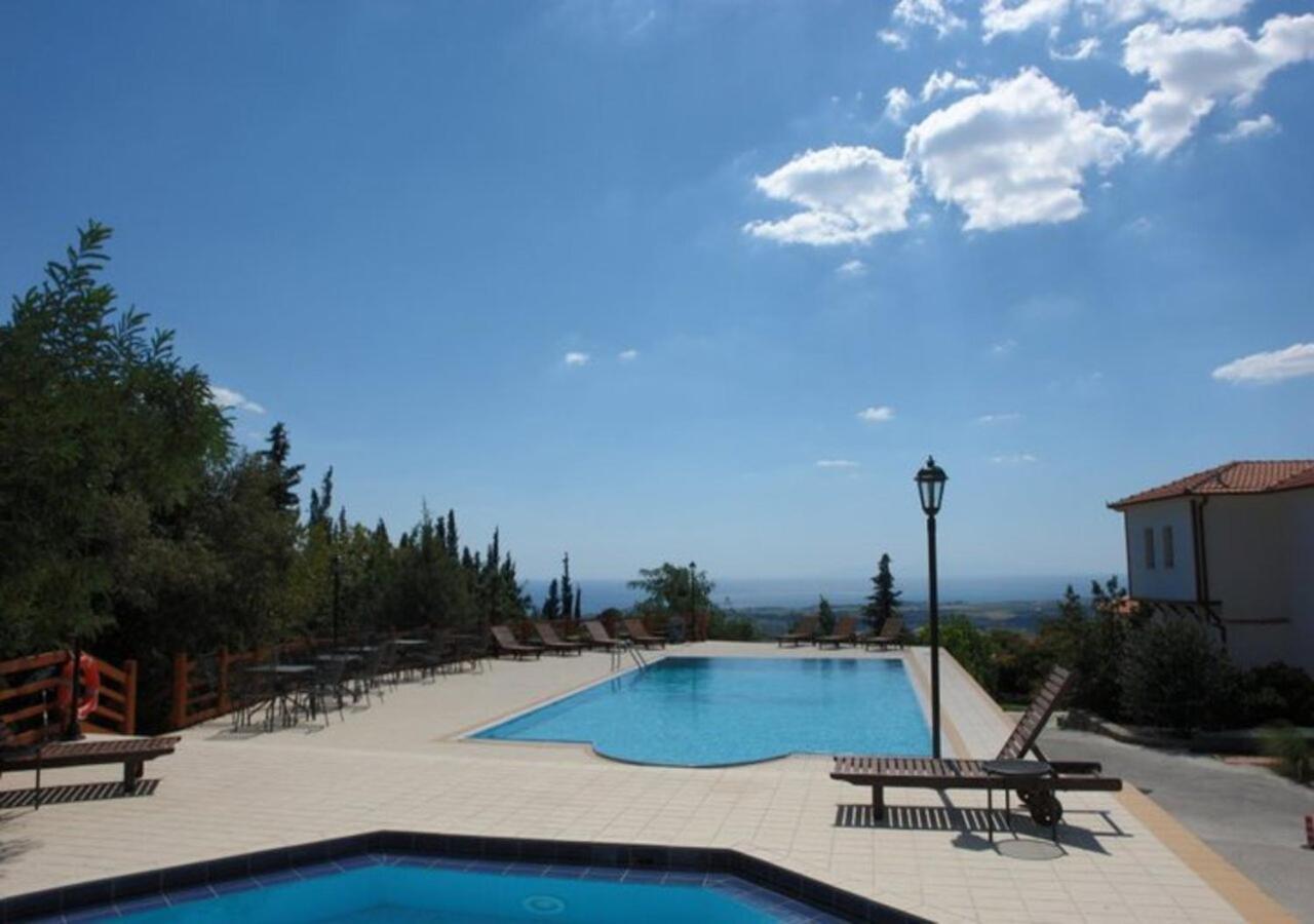 Roxani Hotel 3*