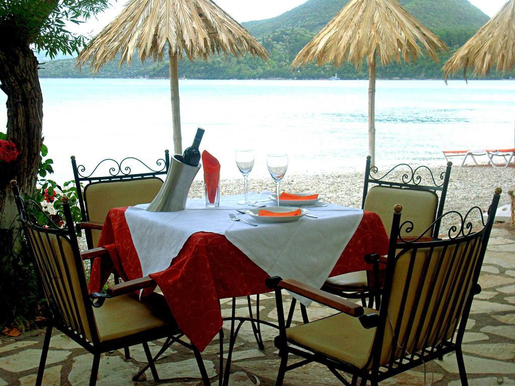 Delfini 2* Nydri (Lefkada)