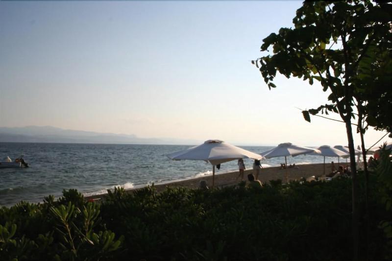 Posidonia Aparthotel 3*