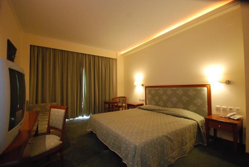Porto & Hotel 3*