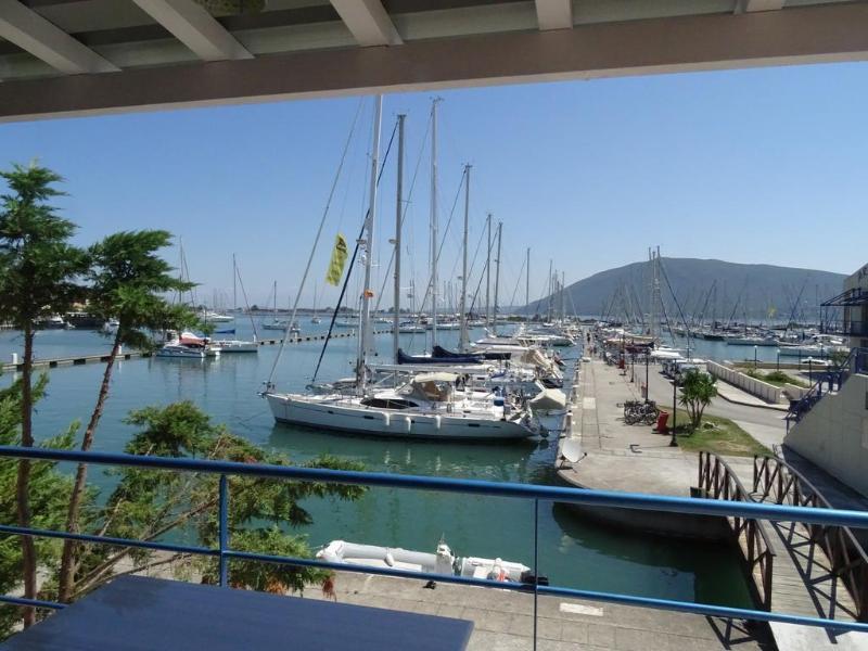 Hotel Ianos 3*