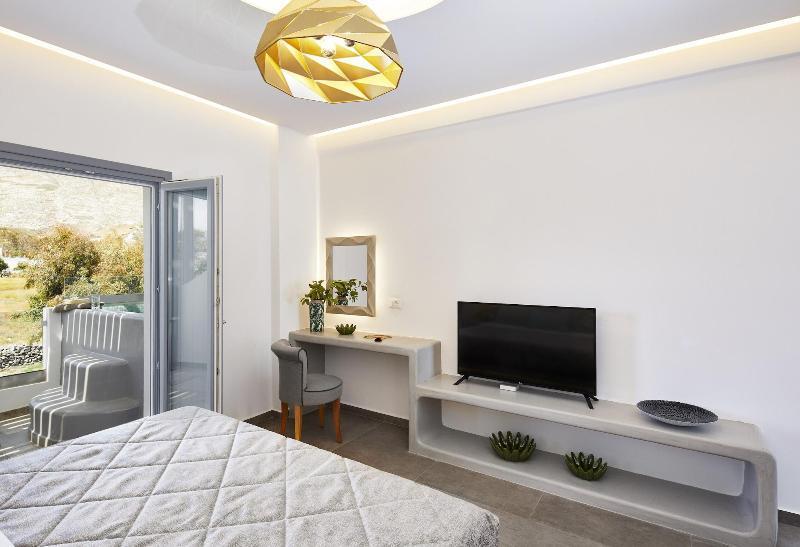 Amara Santorini Hotel 5*