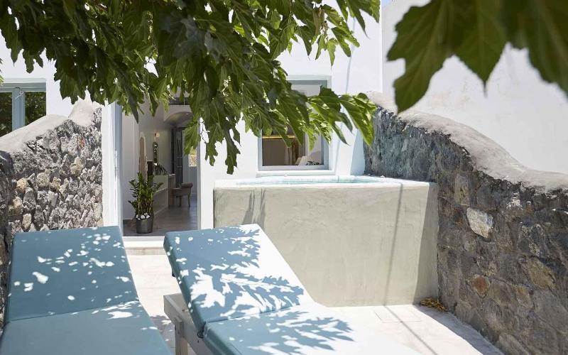 Amara Santorini Hotel 5*