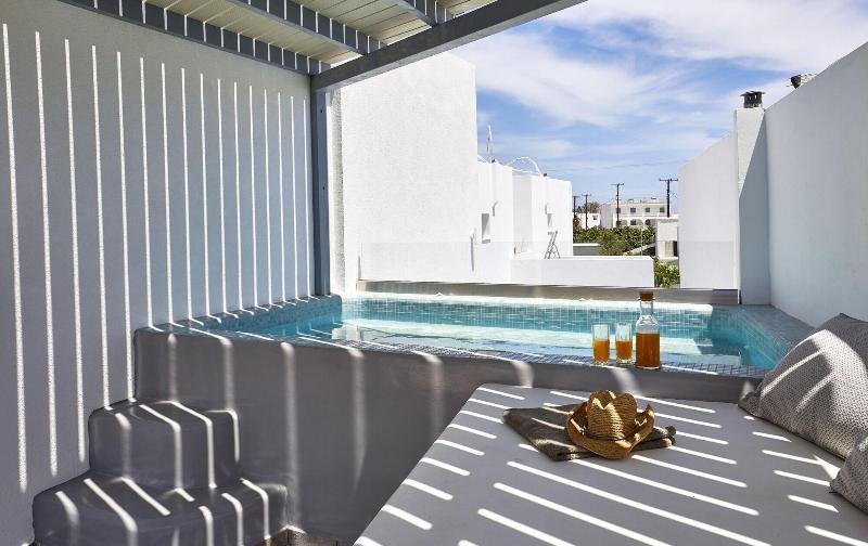 Amara Santorini Hotel