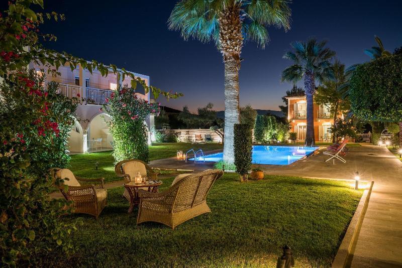 Aeolos Boutique & Aparthotel 4*