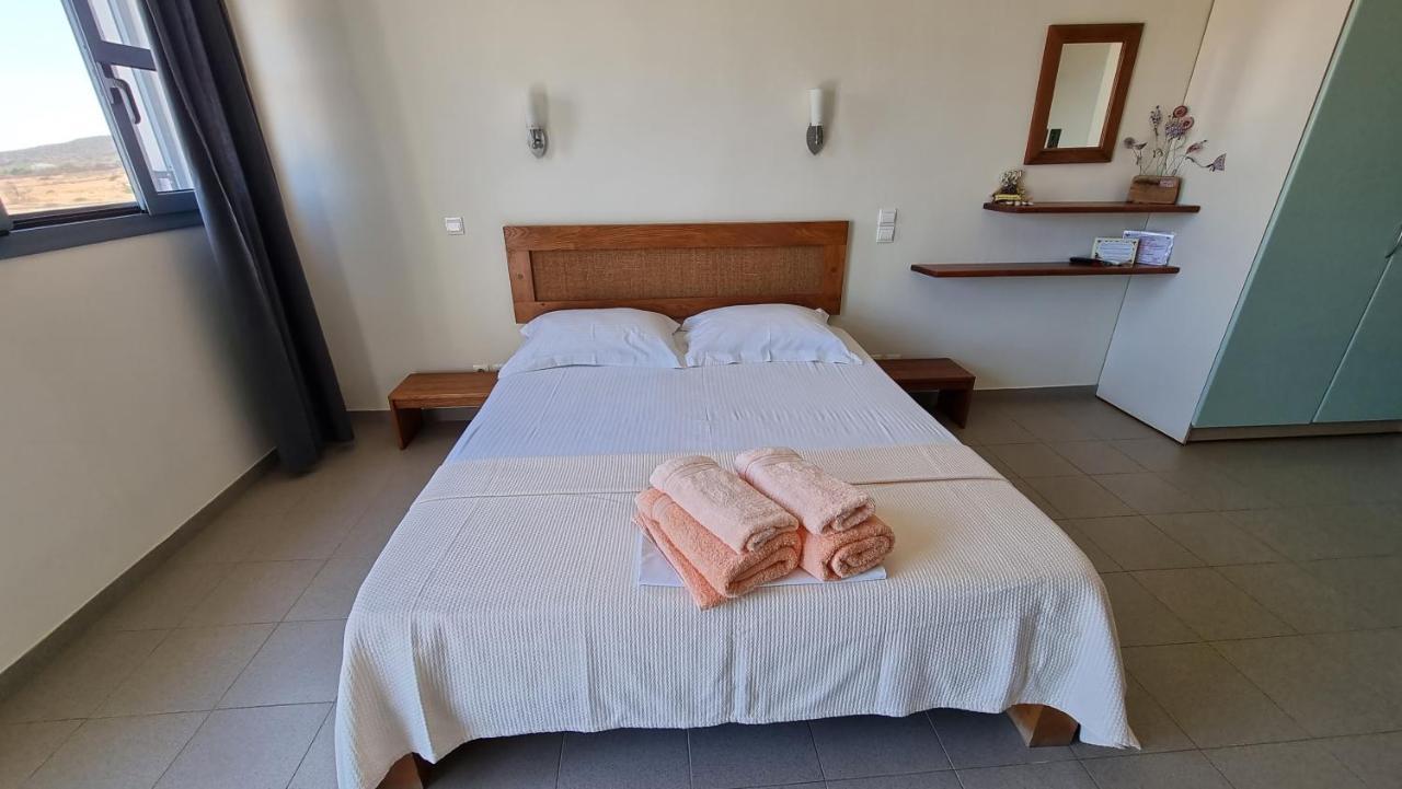 Bed & Breakfast Domatia Me Thea Elafonissos