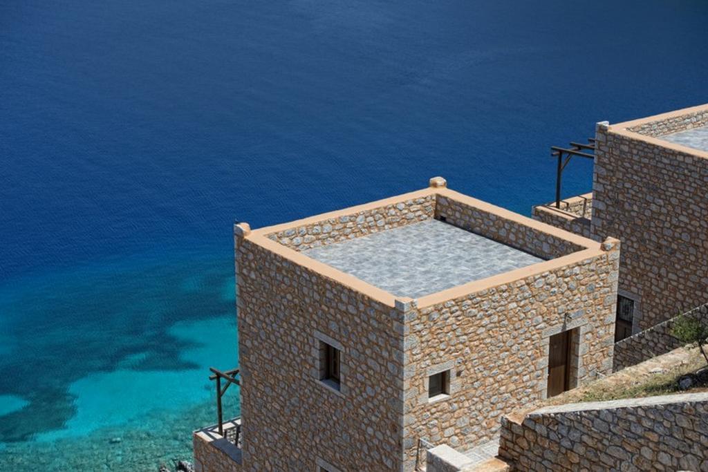 Hotel Village 3*