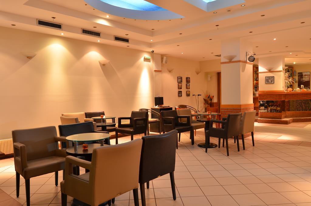 Aktaion Hotel 2*